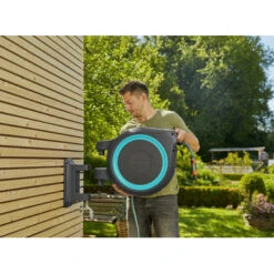 Gardena Wandslangenbox Roll Up 25 Meterincl. Tuinspuit 5 Gardena Wandslangenbox Roll Up 25 Meterincl. Tuinspuit -Tuinartikelen Winkel 123 150