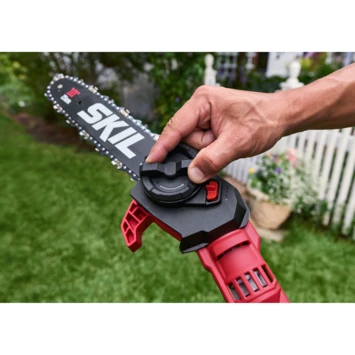 SKIL 40V kettingzaag telescopisch 0582CA brushless 25cm (zonder accu) SKIL 40V Kettingzaag Telescopisch 0582CA Brushless 25cm (zonder Accu) -Tuinartikelen Winkel 123 2036