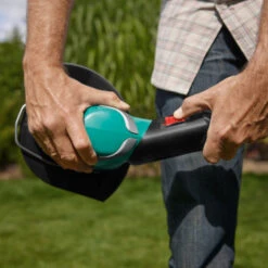 Bosch Elektrische Trimmer ART 27 - 450W 27cm -Tuinartikelen Winkel 123 2132