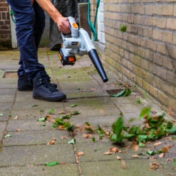 Batavia Multifunctionele Blazer 18 Volt (zonder Accu) 6 Batavia Multifunctionele Blazer 18 Volt (zonder Accu) -Tuinartikelen Winkel 123 2308