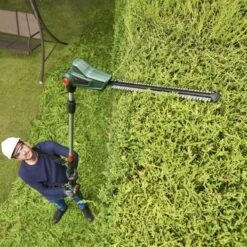Bosch 18V Heggenschaar Telescopisch UniversalHedgePole (Incl. 2.5Ah Accu + Lader) -Tuinartikelen Winkel 123 2365