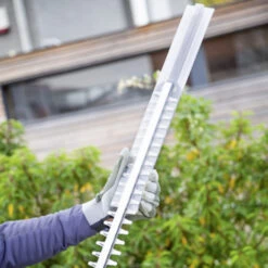 LUX 20V Heggenschaar + 2,0Ah Accu + Lader 4 LUX 20V Heggenschaar + 2,0Ah Accu + Lader -Tuinartikelen Winkel 123 2397