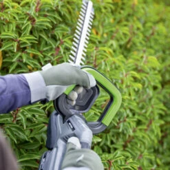 LUX 20V Heggenschaar + 2,0Ah Accu + Lader 12 LUX 20V Heggenschaar + 2,0Ah Accu + Lader -Tuinartikelen Winkel 123 2405