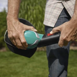 Bosch Elektrische Trimmer ART 24 - 400W 24cm 4 Bosch Elektrische Trimmer ART 24 - 400W 24cm -Tuinartikelen Winkel 123 2536