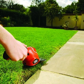 BLACK+DECKER 7V struik- en grasschaar GSL700 Black & Decker BLACK+DECKER 7V Struik- En Grasschaar GSL700 -Tuinartikelen Winkel 123 2976