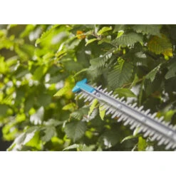 Gardena 18V Heggenschaar EasyCut (P4A) Incl. 2.0Ah Accu + Lader 5 Gardena 18V Heggenschaar EasyCut (P4A) Incl. 2.0Ah Accu + Lader -Tuinartikelen Winkel 123 3104