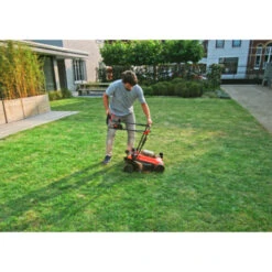 SKIL 20V Grasmaaier 0130BA Brushless 34cm + 2 Accu's 2,0Ah + Snellader -Tuinartikelen Winkel 123 3231