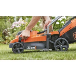 Black & Decker BLACK+DECKER 2x18V Grasmaaier BCMW33184L2-QW 33 Cm Incl. Twee 4,0 Ah Accu's -Tuinartikelen Winkel 123 3302
