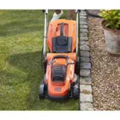 Black & Decker BLACK+DECKER 2x18V Grasmaaier BCMW33184L2-QW 33 Cm Incl. Twee 4,0 Ah Accu's -Tuinartikelen Winkel 123 3303